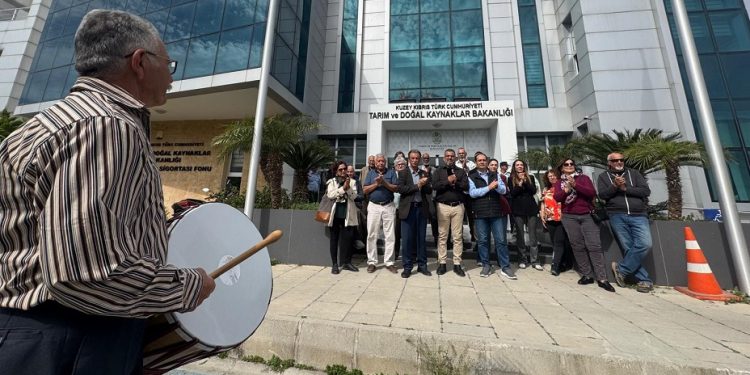 Çevre Platformu, Tarım ve Doğal Kaynaklar Bakanlığı önünde protesto eylemi gerçekleştirdi