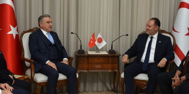 Öztürkler, T.C. Gençlik ve Spor Bakanı Osman Aşkın Bak ve heyetini kabul etti