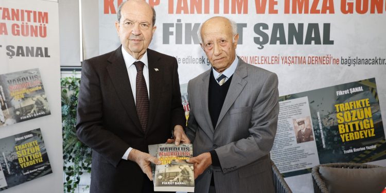 Tatar, Yazar Fikret Şanal’ın kitap tanıtım ve imza günü etkinliğine katıldı