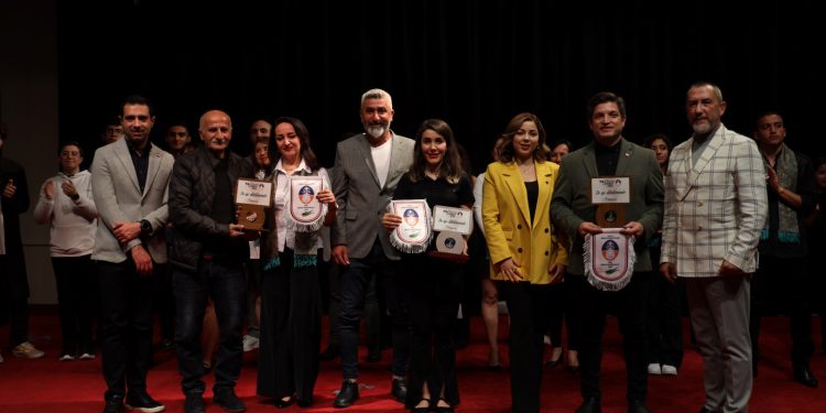 İskele Belediyesi, “Yabancı Ülkeler Gecesi” düzenledi