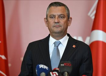 CHP Genel Başkanı Özel, Marmara Cezaevi’nde tutuklu bulunan İmamoğlu’nu ziyaret etti