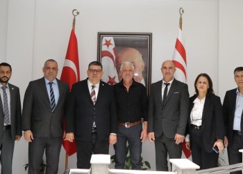 Maliye Bakanı Berova, bakanlık ve bakanlığa bağlı dairelerde görev alan personel ile bayramlaştı