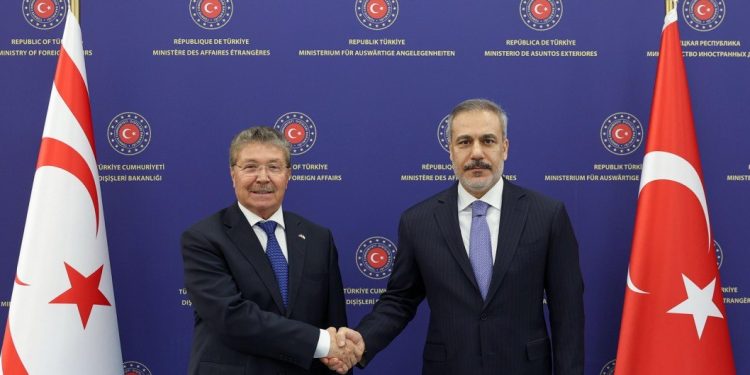 Başbakan Üstel, TC Dışişleri Bakanı Hakan Fidan’la biraraya geldi