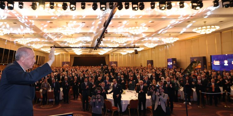 Erdoğan: Sokak terörü üzerinden siyasete ve adalete istikamet çizildiği günler mazide kalmıştır