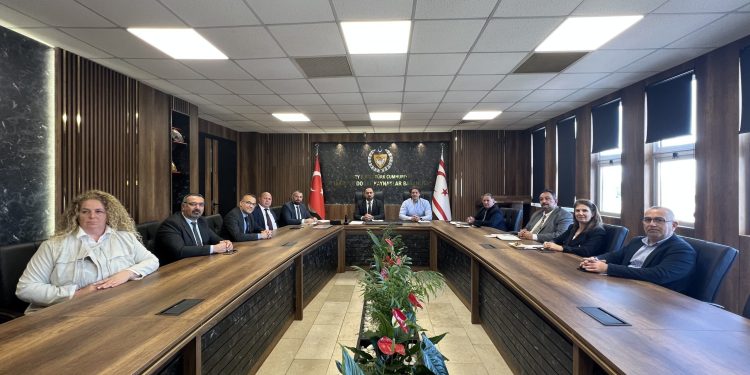 Tarım Bakanı Çavuş, Tüm Süt, Et ve Damızlık Sığır Yetiştiricileri Derneği Başkanı Solakoğlu’nu kabul etti