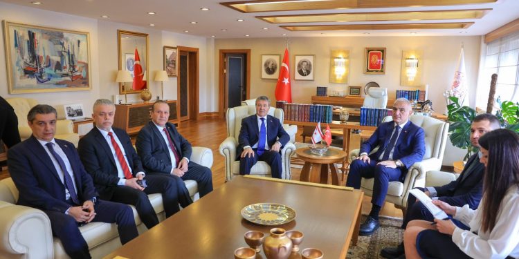 Üstel ve Ataoğlu Ankara’da Ersoy ile bir araya geldi…Başbakan Üstel: “Girişimlerimiz turizmin daha da ileriye gitmesine önemli katkılar sağlayacak”