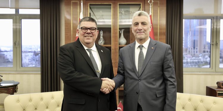 Maliye Bakanı Berova, Türkiye Ticaret Bakanı Bolat ile Ankara’da görüştü