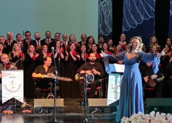Bahar Esintileri Sanat Derneği Korosu Girne’de konser verdi