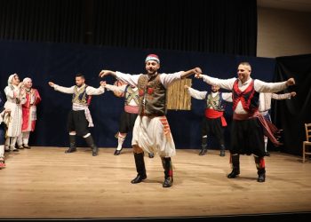 “Bizim Oğlan ve Komşunun Kızı” oyunu turnesini tamamladı