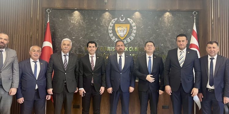 Tarım ve Doğal Kaynaklar Bakanı Çavuş, Anadolu Basın Birliği heyetini kabul etti