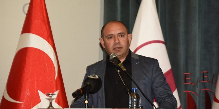 “KKTC Cumhurbaşkanlığı 1. Deprem Konferansı”. Aysal: Deprem konusunda teorik bilgiyle yetinmemeli, somut adımlar atmalıyız