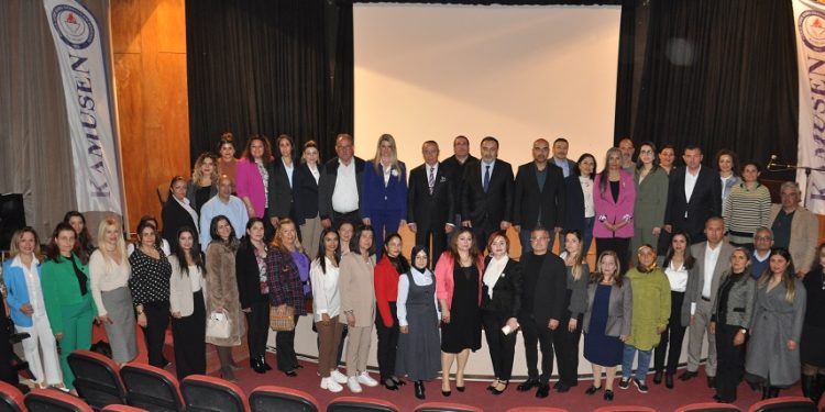 KAMUSEN’in “Kamusal Yaşamda Protokol ve Davranış Kuralları” semineri sona erdi