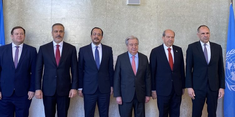 Gayriresmi Kıbrıs Konferansı başladı