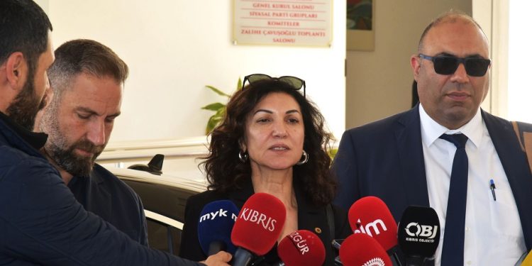 KTOEÖS ve KTÖS, Disiplin Tüzüğü ile ilgili genişletilmiş istişare toplantısının ardından açıklama yaptı