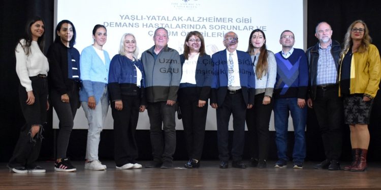GAÜ ve LAÇ belediyesi iş birliğinde “Yatalak, Demans ve Alzheimer Hastalarına Evde Bakım” semineri gerçekleşti