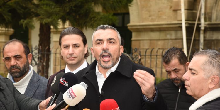 Hür-İş’in asgari ücretle ilgili davası 10 Mart’a ertelendi