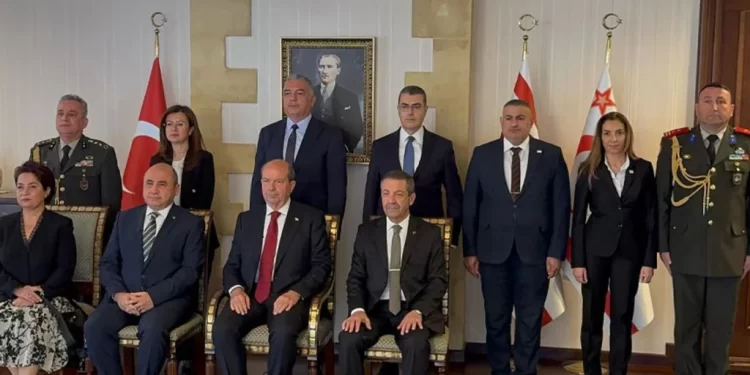 Başçeri, Cumhurbaşkanı Tatar’a güven mektubunu sundu