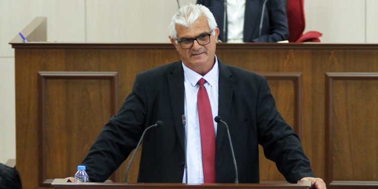 Meclis bugünkü çalışmasını tamamladı… Hamzaoğulları: “Her geçen gün bir otobüsçü eksiliyor”
