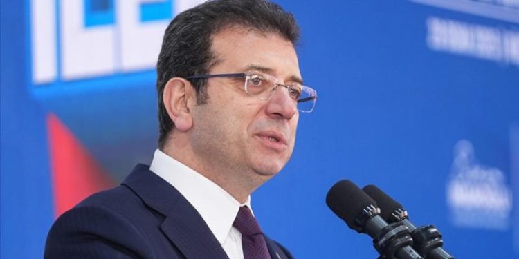 Ekrem İmamoğlu gözaltına alındı