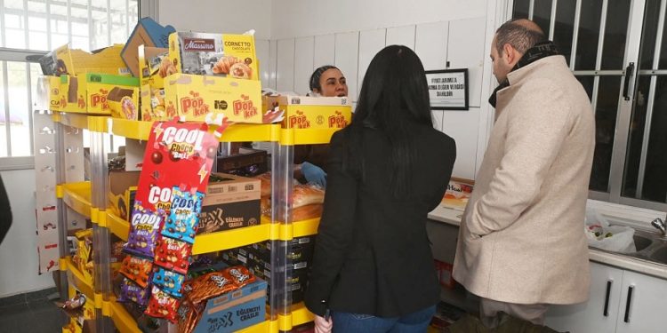 Gönyeli-Alayköy Belediyesi’nin okul kantinlerinde hijyen ve gıda güvenliği denetimleri sürüyor