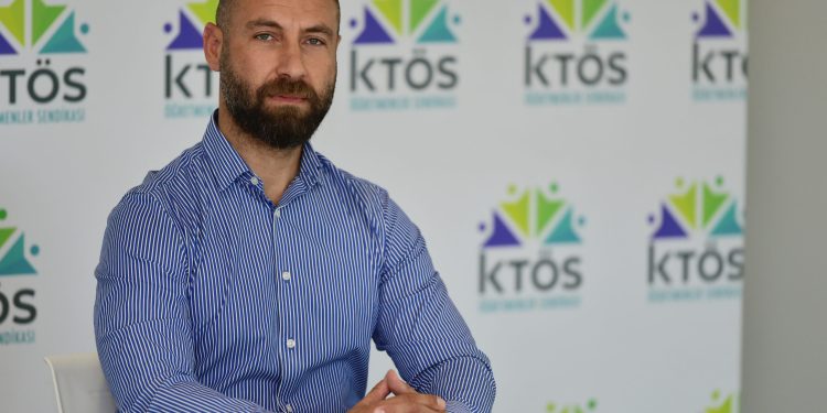 KTÖS:Biz Anayasa’nın bize emrettiği şekilde duruyoruz. Eğitime de laiklik ilkesi çerçevesinde bakıyoruz