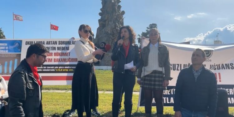 KTOEÖS, Çanakkale Ortaokulu’nda yaşananlarla ilgili eylem yaptı