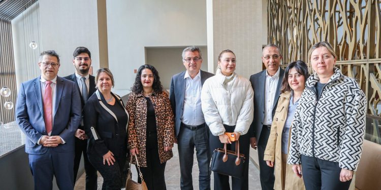 Erhürman Ankara’da gazetecilerle bir araya geldi