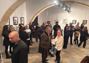 “Here I am- Buradayım” adlı resim sergisi Lefkoşa Saçaklı Ev’de açıldı