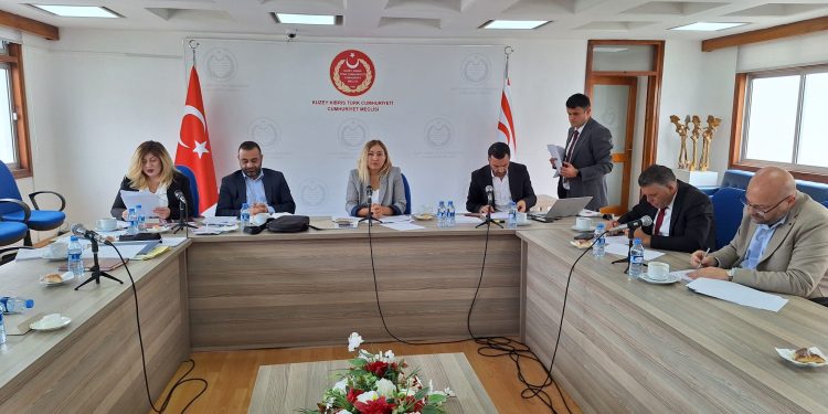 Hukuk, Siyasi İşler, Dışilişkiler ve Savunma Komitesi toplandı