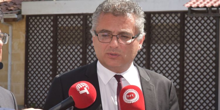 Erhürman:Bir diyaloğun kurulması bile son derece önemli