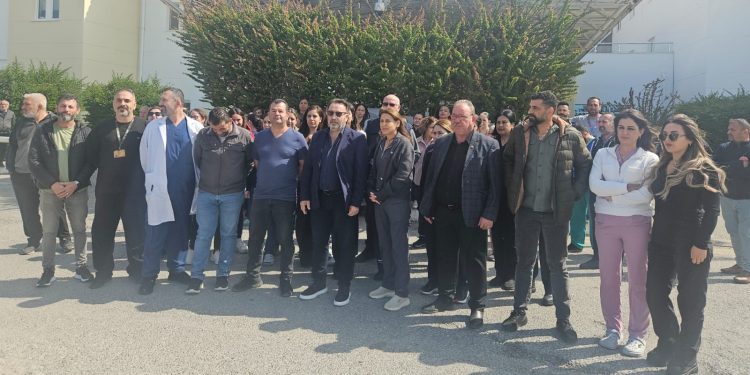 Gazimağusa Devlet Hastanesi’nde grev…Atan: 30 Nisan’a kadar sorunların çözülmemesi halinde süresiz greve gideceğiz