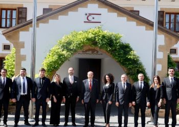 Cumhurbaşkanı Tatar Yörük Sanayici ve İş İnsanları Derneği heyetini kabul etti