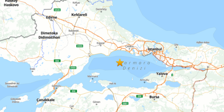 İstanbul’da art arda 3 deprem