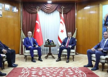 YÖK Başkanı Özvar ve beraberindeki heyet Başbakan Üstel’i ziyaret etti