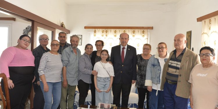 Cumhurbaşkanı Tatar TMT Mücahidi, TBK Gazisi ve şehit yakınlarını ziyaret etti