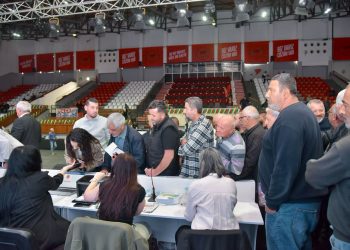CTP’liler 75 kişilik Parti Meclisi’ni belirlemek üzere oy kullanıyor