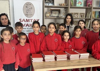 Doğancı İlkokulu öğrencilerinden Samtay Vakfı Lefke Kütüphanesi’ne kitap bağışı