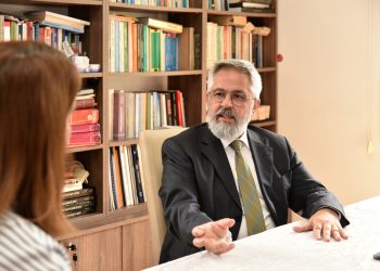 Sınırları aşan bir Kıbrıslı Türk:Raşit Pertev