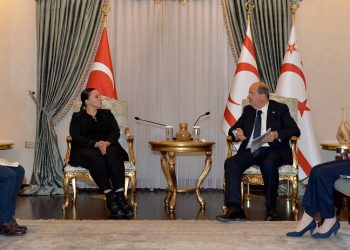 Tatar, Kıbrıs Türk Fizyoterapistleri Derneği heyetini kabul etti