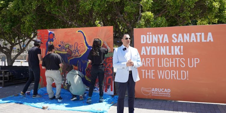 Dünya Sanat Günü;ARUCAD, Girne Ramadan Cemil Meydanı’nda etkinlik düzenledi