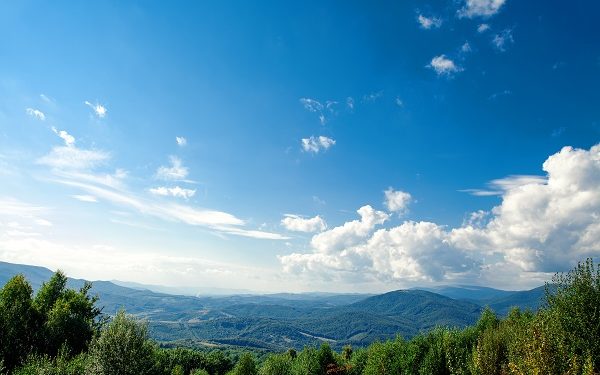 Hava yarın sabah yer yer sisli, hafta boyunca genellikle açık ve parçalı bulutlu