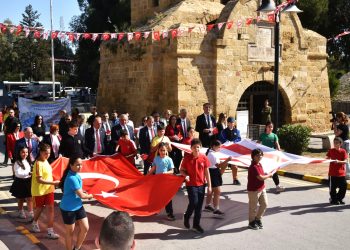 23 Nisan Ulusal Egemenlik ve Çocuk Bayramı kutlamaları çerçevesinde Lefkoşa’da kortej düzenlendi