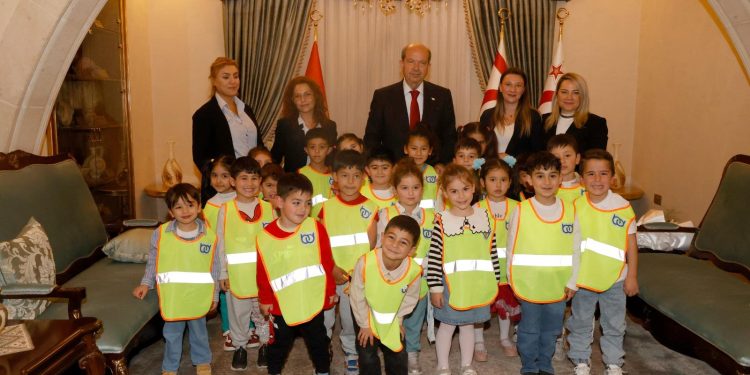 Cumhurbaşkanı Tatar, Bilgi Durağı Etüd Merkezi’ni kabul etti