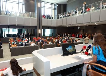 Yeni Cumhuriyet Meclisi’nde ilk temsili Genel Kurul “Çocuk Hakları” gündemiyle yapıldı
