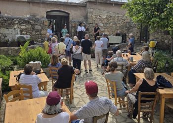 Girne Emekçi Kadınlar Kooperatifi’nden hellim atölyesi