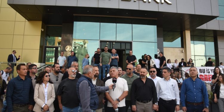 KOOP-Bank şubeleri grevde… “Sıkıntıların çözümü için çağrı yapılana kadar devam edeceğiz”