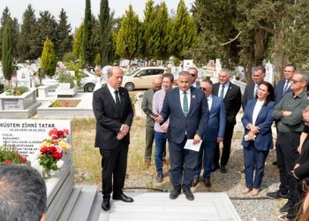 Cumhurbaşkanı Tatar, babası Rüstem Tatar’ın anma töreninde konuştu: “Rüstem Tatar, bu memlekete büyük hizmetler verdi ve tecrübelerini halkıyla paylaştı”