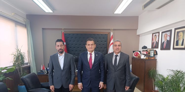 Belediyelerde çalışan hemşirelerin kadro ve diğer sıkıntıları ele alındı