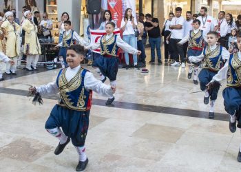 Lefkoşa Folk-Der Kozan Grubu Mersin’de sahne alıyor