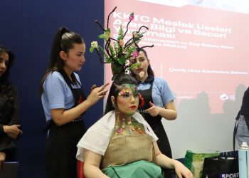 Meslek lisesi öğrencileri için bilgi ve beceri yarışması yapılıyor